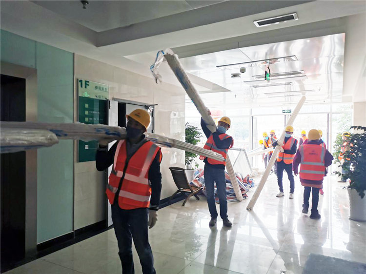 2.7.2安装公司成都市公卫中心二期装修改造项目——物料进场 2.7.2安装公司成都市公卫中心二期装修改造项目——物料进场